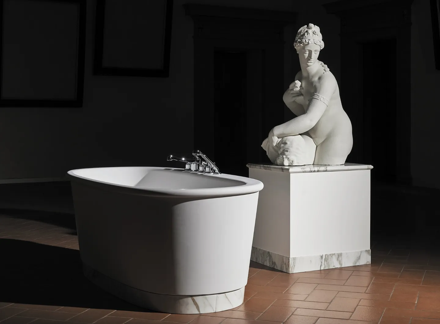 Holiday bathtub - Worldwide Preview - Palazzo Corsini - Florence