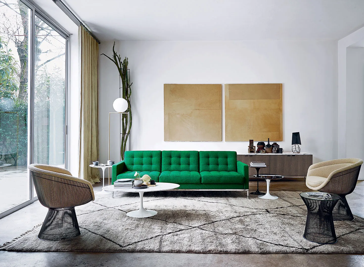 Florence Knoll Sofa designed by Florence Knoll, Ph. Federico Cedrone