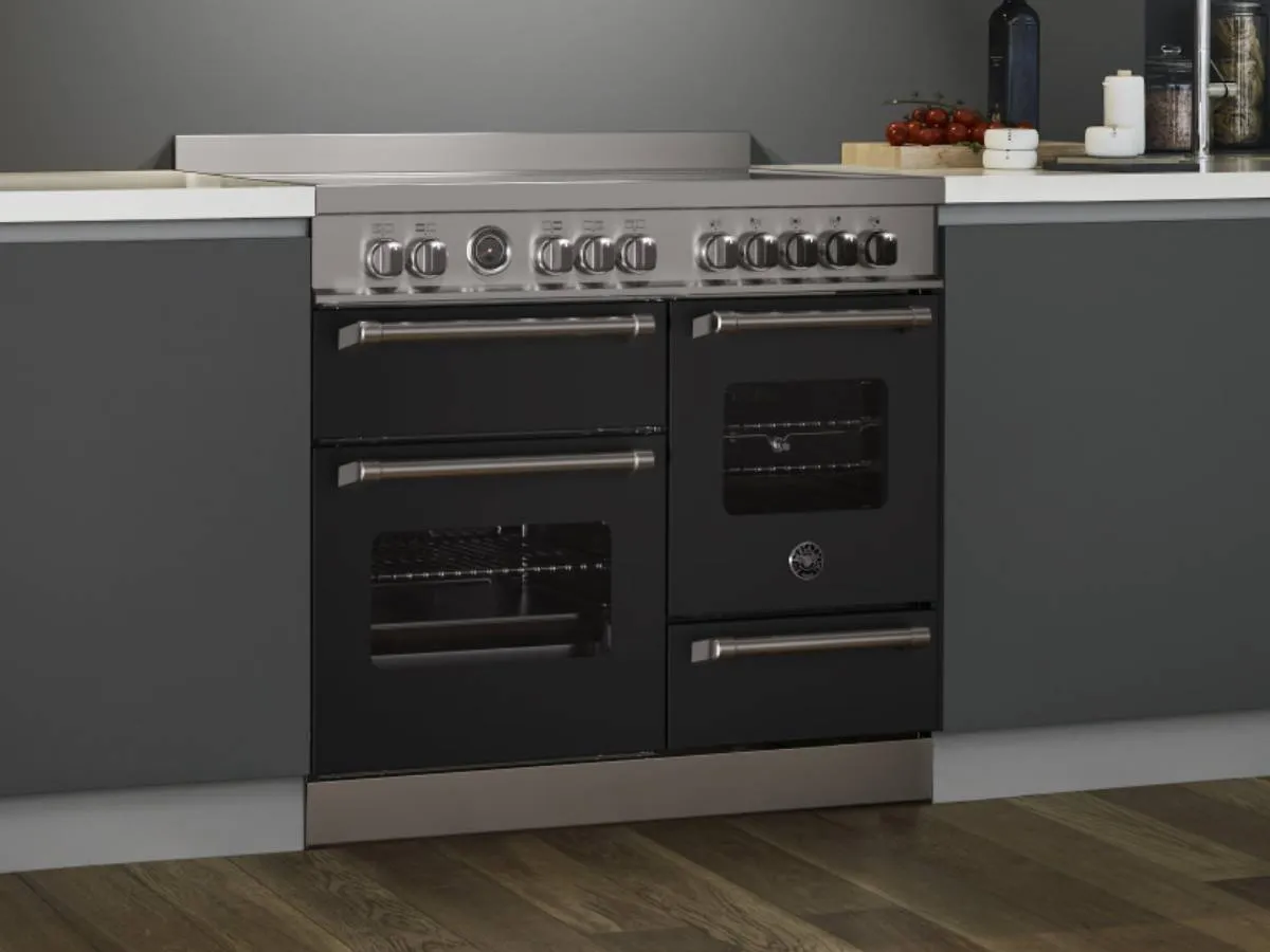 Elettrodomestici Cucina da 120 cm con doppio forno e 6 bruciatori  Bertazzoni | Salone del Mobile