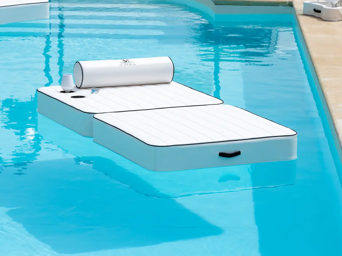 Canopo floating sunbed | Salone del Mobile