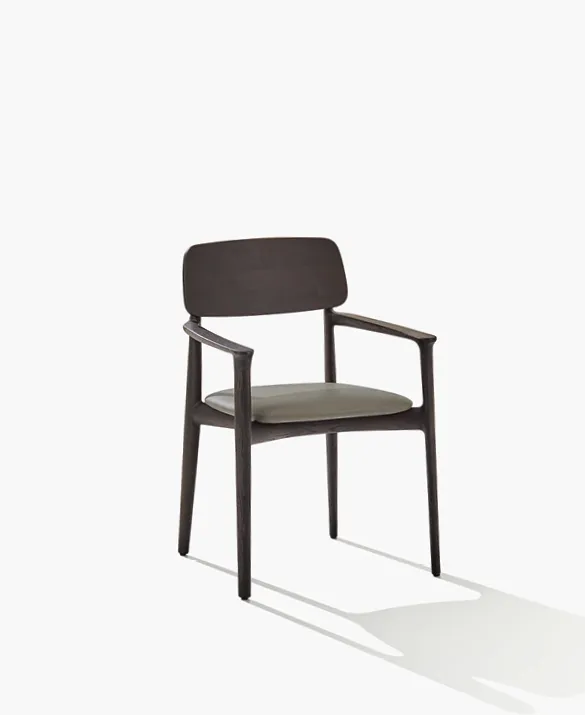 Curve chair, design by Emmanuel Gallina