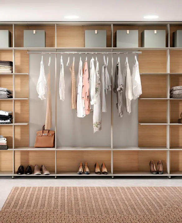 Open wardrobe that simultaneously makes it possible to organise clothes, shoes, bags and other accessories thanks to the way it unites the hanging rod with shelves. Designed for individual use or combined with other elements of the same unit, as well as forming compositions with the Wing shelves. Available in two sizes, 1600 and 800 mm; and two versions, wall-mounted and freestanding.