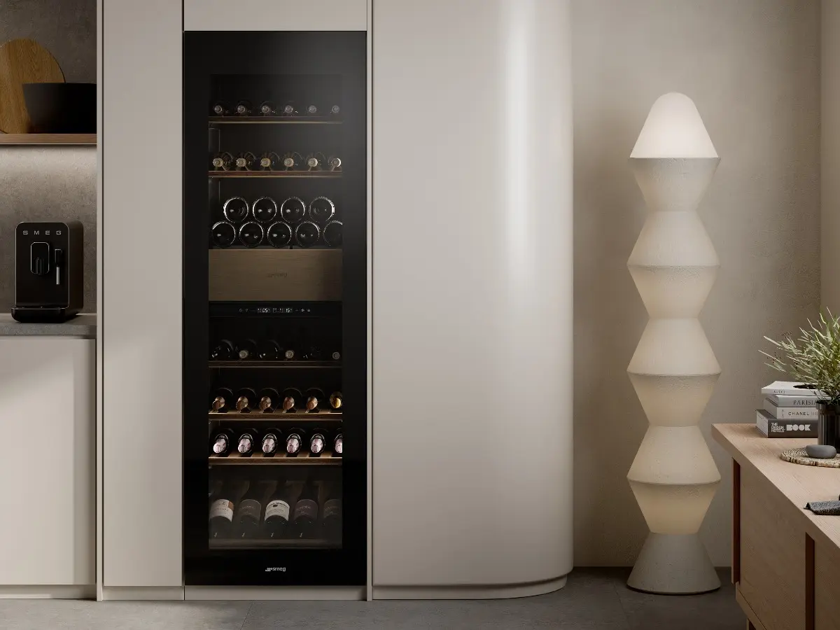 Smeg 178 cm built in wine column